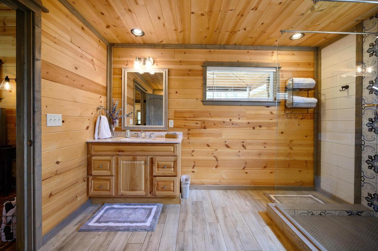 Convenient Romantic Hot Tub Bbq 3-Night Special! 布罗肯鲍 外观 照片