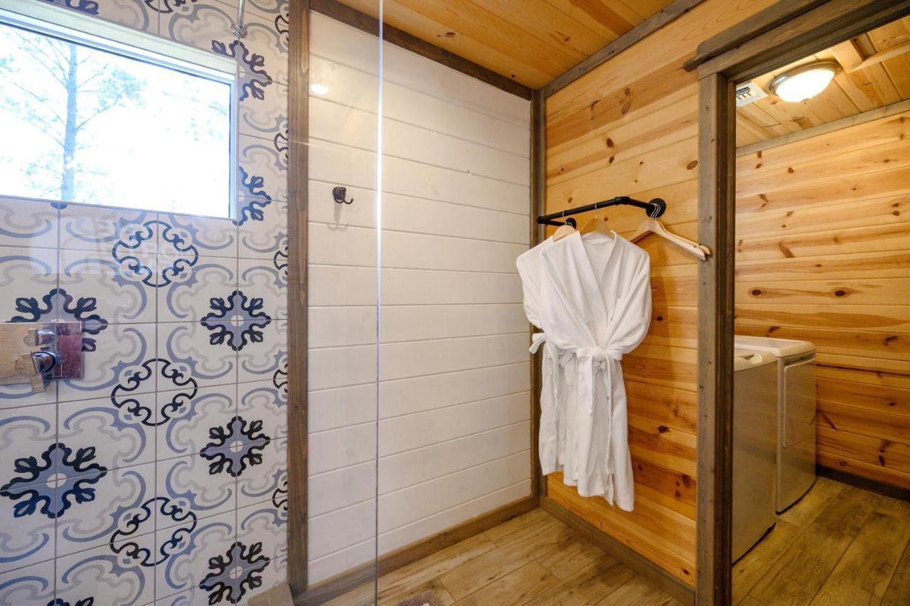 Convenient Romantic Hot Tub Bbq 3-Night Special! 布罗肯鲍 外观 照片