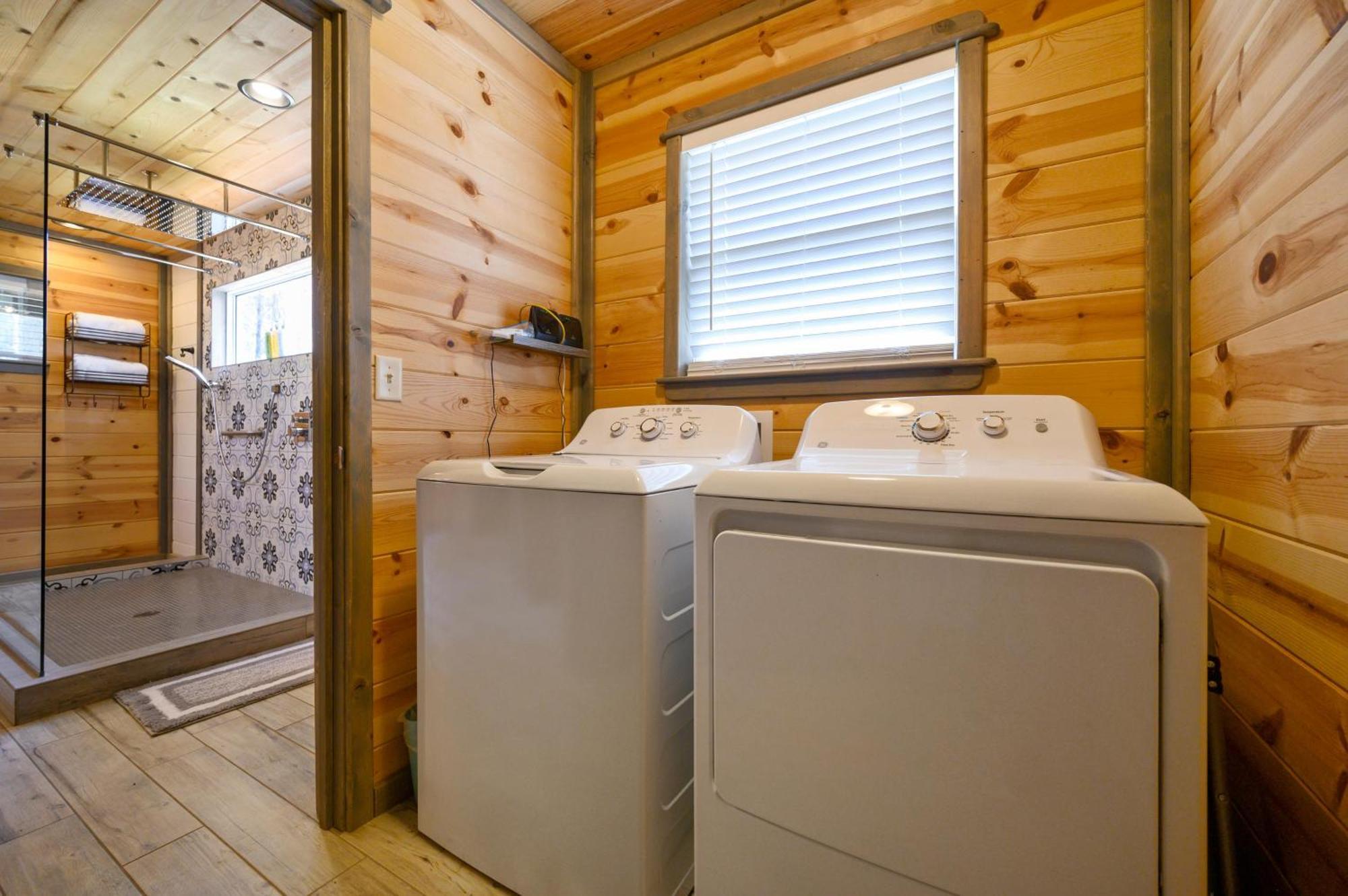 Convenient Romantic Hot Tub Bbq 3-Night Special! 布罗肯鲍 外观 照片